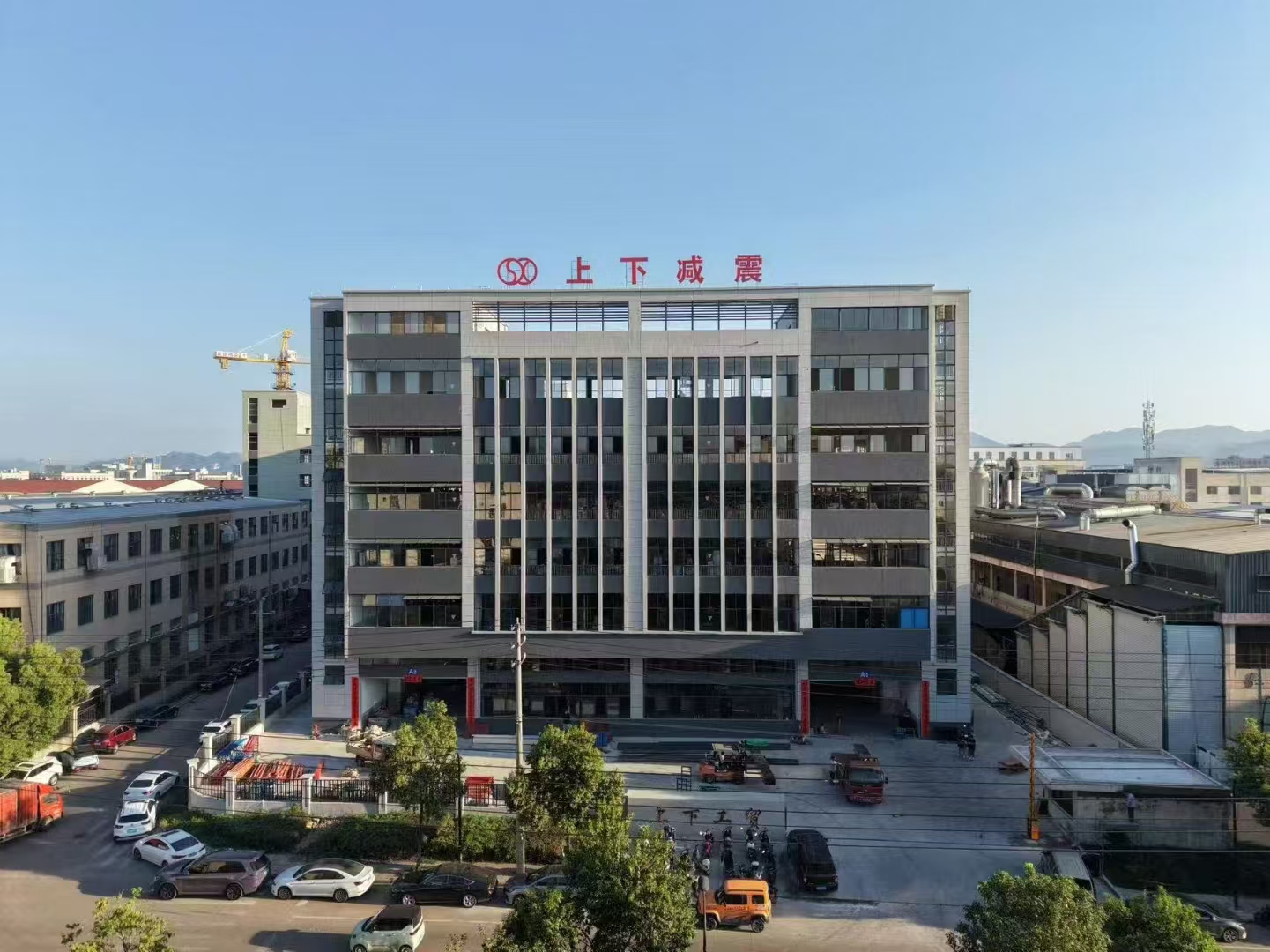 Експлозивно! Претставена е нова фабрика со шест ката од 18.000 ㎡!